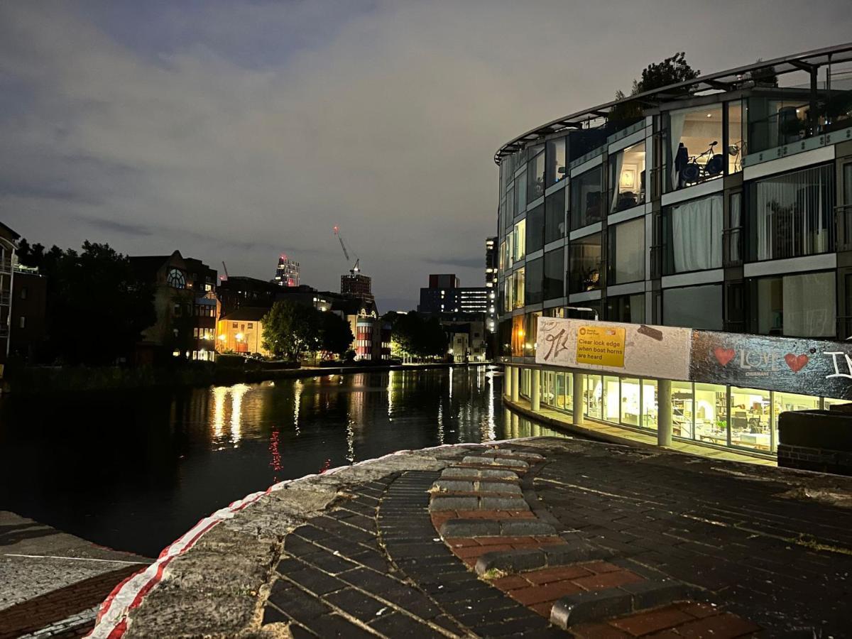 Peloton Organic Health Apartment In Angel, Old Street, Islington ลอนดอน ภายนอก รูปภาพ